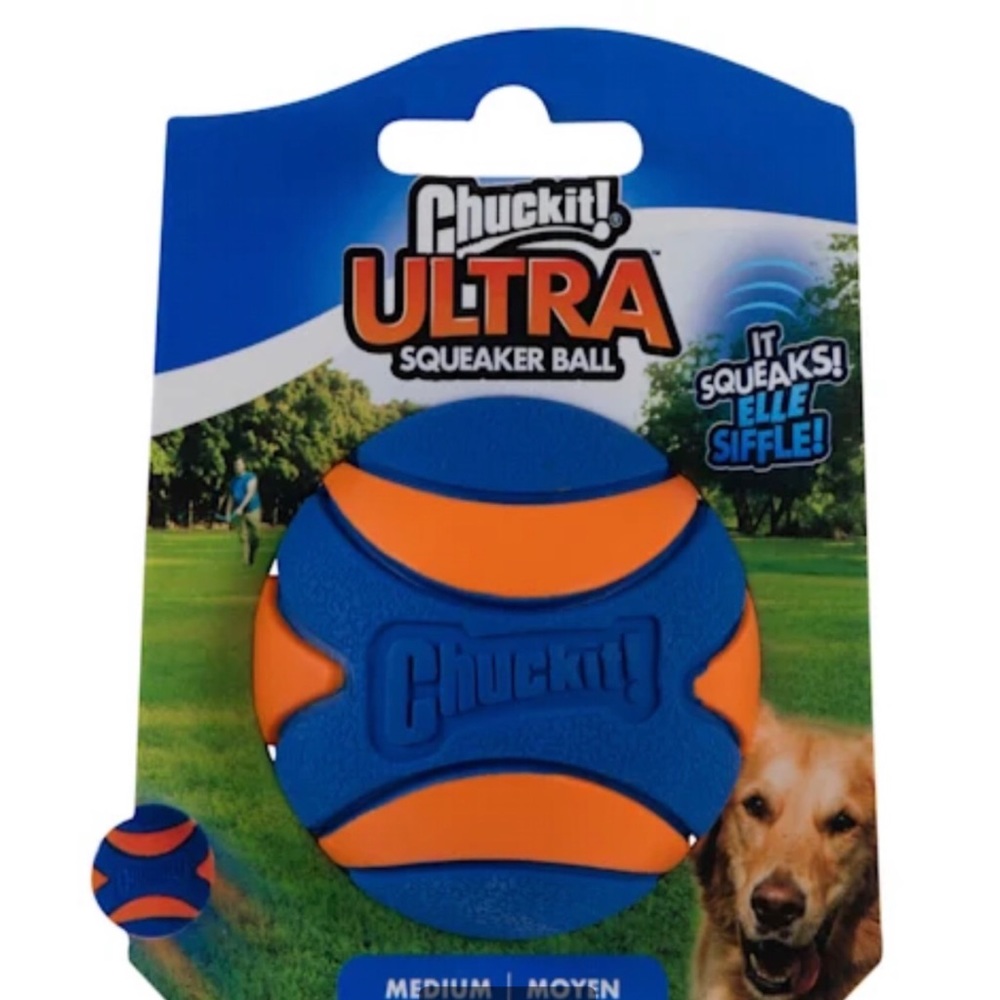 Chuckit! Ultra Squeaker Ball Dog Toy - NWT - Size M